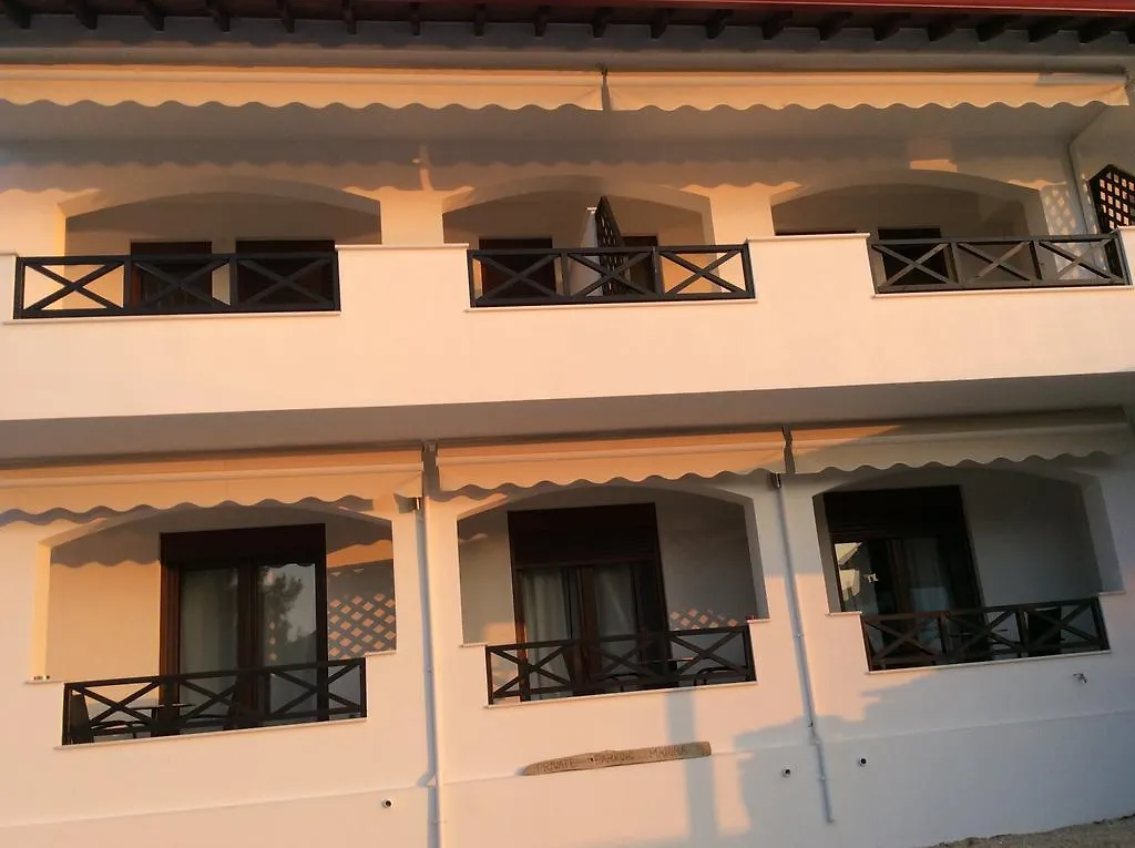 Marina Hotel Nikiti  2*, Nikiti (Sithonia) Griekenland