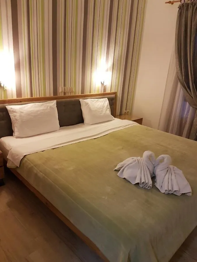 Marina Otel Nikiti