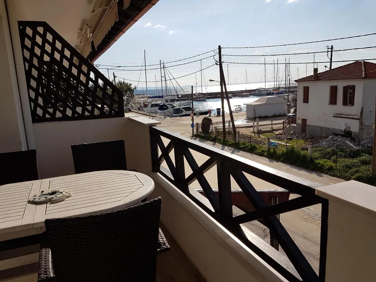 **  Marina Otel Nikiti  Yunanistan